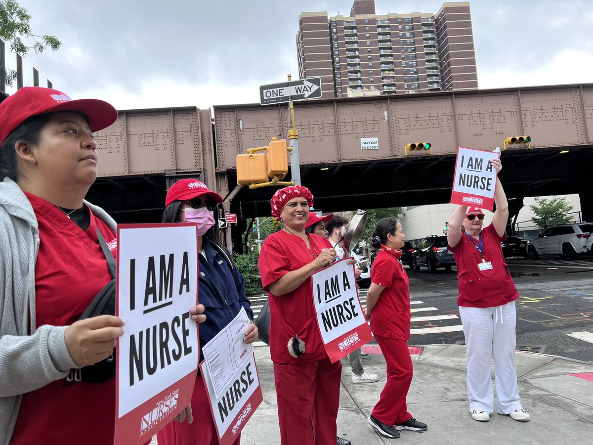 It’s a beautiful day to fight for #healthcarejustice for NYC nurses and patients! At Henry J. Carter speaking out for a #Faircontract with #safestaffing and #payequity.