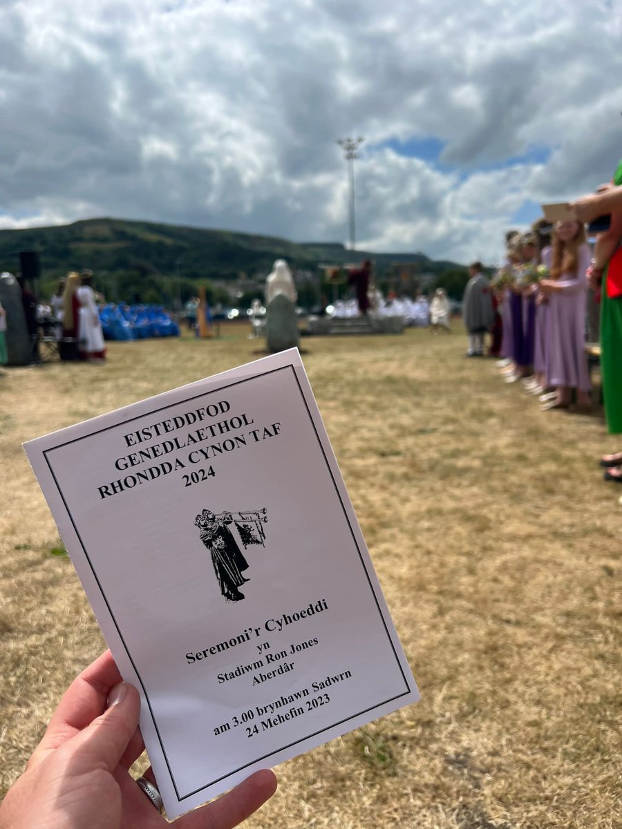 Lovely to attend and take part in the  <a href="/eisteddfod/">eisteddfod</a> 2024 proclamation march through #Aberdare before it then reached the Ron Jones stadium in Aberdare.