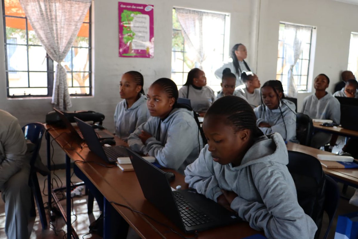 DBE_SA's tweet image. Aimed at helping build digital skills among young women, #AfricanGirlsCanCode was launched in 2018 by UN Women, AU Commission in collaboration with ITU and UNECA, to provide training and empowerment for young girls and to grow their inclusion in the world of #tech.