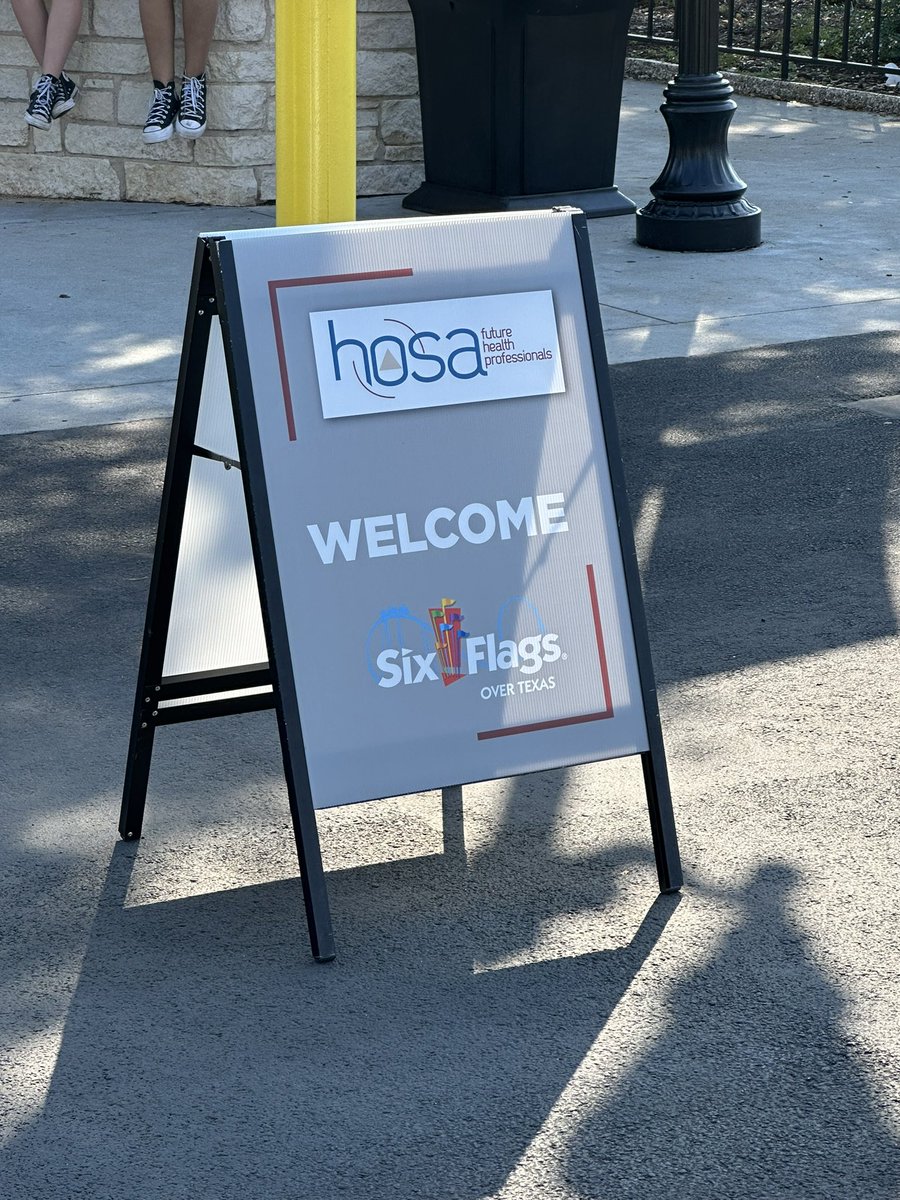 SbrhsE's tweet photo. Today’s HOSA Comp: Time management, Hydration, People Skills and Physics. Because it’s all Physics! https://t.co/UBkPAIb80z