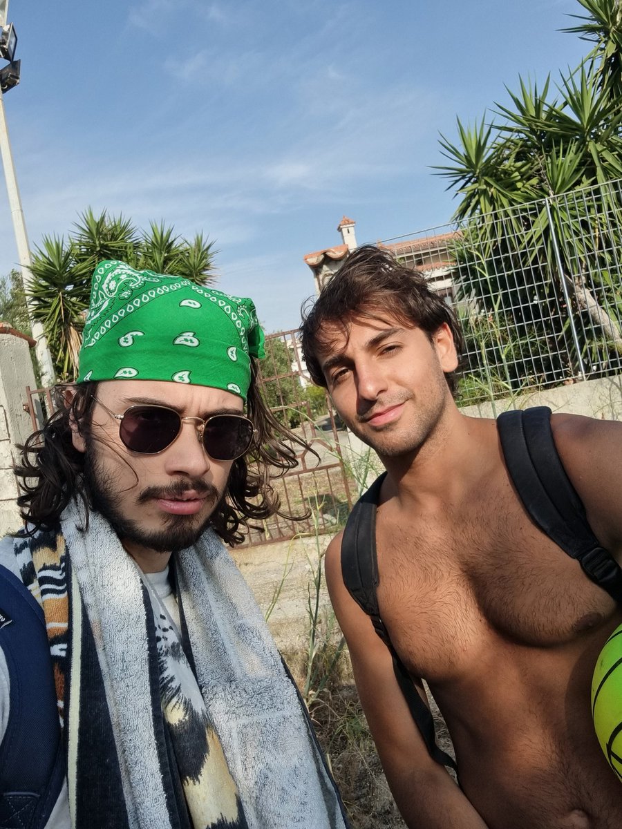 ReArtuso's tweet photo. still next to peo in here https://t.co/yItfhpjjXW