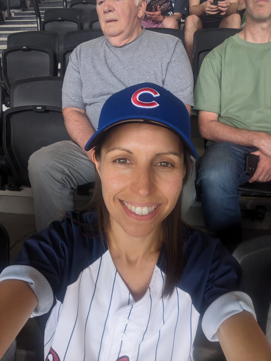 WritesAndRhymes's tweet photo. We are having a brilliant time @mlbworld_series #baseball #LondonSeries ⚾ https://t.co/oDjl2RdezC