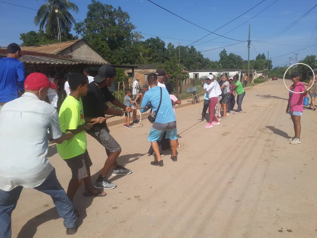 En la mañana de hoy se realizaron actividades con los niños de la circunscripción 3 del consejo popular de Martí en conjunto el Inder y Cultura con el apoyo de la delegada y los factores de la comunidad #MartíEnVictoria #MatancerosEnVictoria #CubaVive