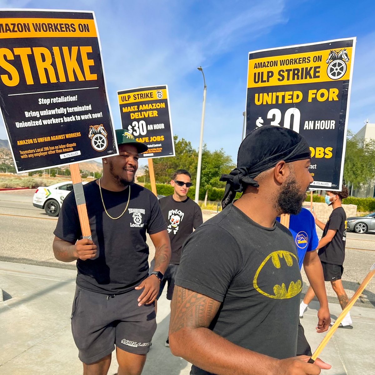 AMAZON TEAMSTERS WALK OUT!!!

Amazon drivers and dispatchers with <a href="/Teamsters/">Teamsters</a> <a href="/Local_396/">Teamsters Local 396</a> in Palmdale, CA are on unfair labor practice strike! We demand fair pay, safe jobs, and an end to unfair labor practices!

Stand with these brave workers! Donate ibt.io/ADSolidarityFu…