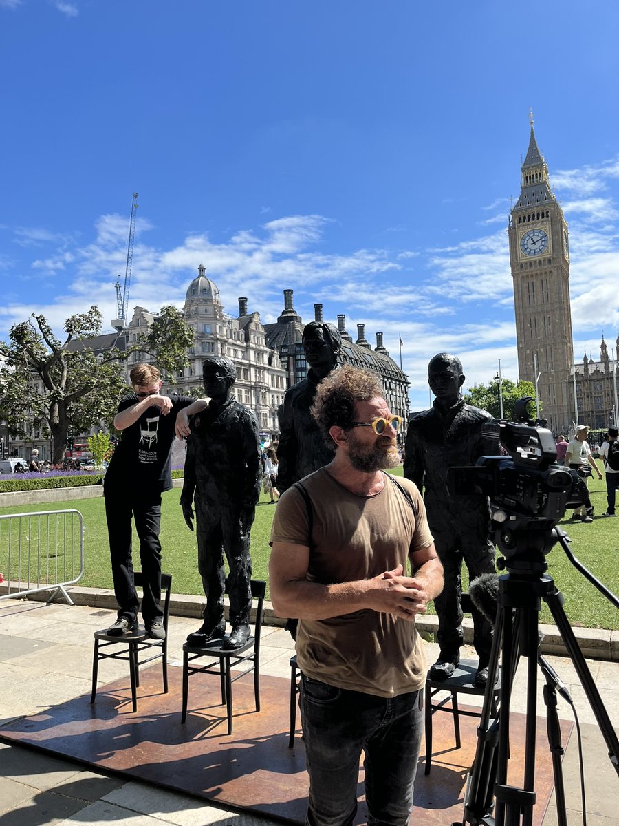 Parliament Square today #FreeAssangeNOW #AnythingToSay @davide_dormino