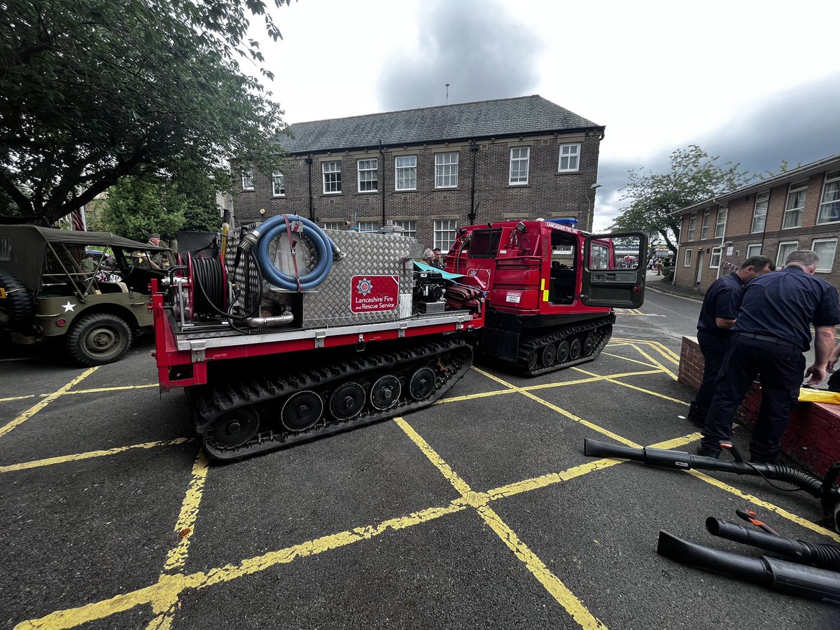 Massive thank you @Hyndburn_Fire and @BacupFire for attending today. 

It’s likely that we stole the show from the town event itself. Lots of great feedback from the public who have enjoyed seeing these specials today 

🚒🚒