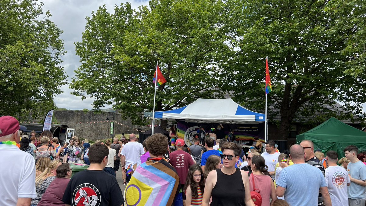Our @UniteWales LGBT+ Committee are proud to be part of @CaerphillyCBC first ever #PrideCaerfilli 

Looking forward to doing it all again next year! @StephWilkins_ @Jad58 #Pride #TransRightsAreHumanRights #PrideisPolitical