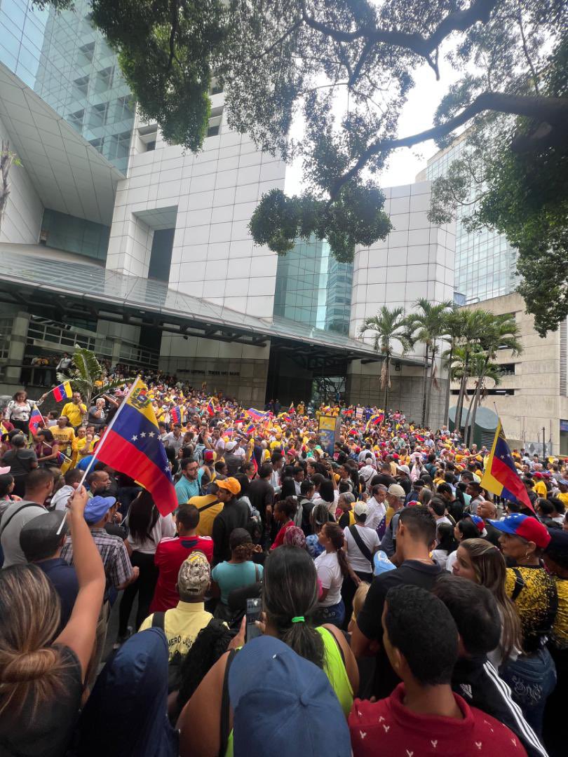 Henrique Capriles R. tweet media