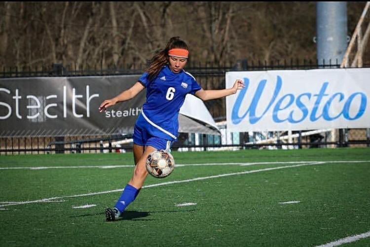 Billy Wood: “Georgia has come into the group full of energy and tenacity, highlighting key attributes I desire in players I want to wear the badge this year.

She is one who will work hard for her teammates and excited to see her grow at the club.”

#HHTFC #OneTownOneTeam