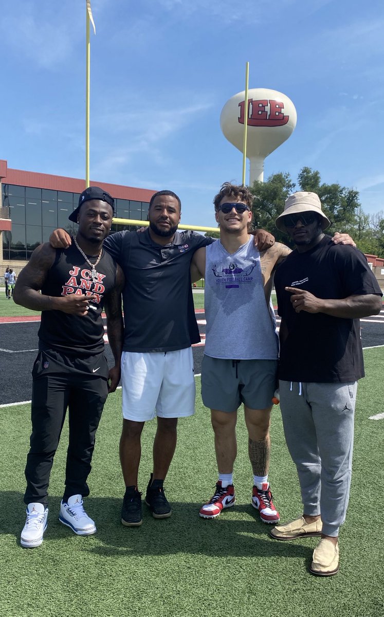 229 LEGENDS! 💯🔥💪🏾
<a href="/JayRob_7/">Jay Rob</a> <a href="/Tory44Carter/">TORY CARTER</a> Mark Robinson
<a href="/rockerlee229/">The Rocker Lee</a>