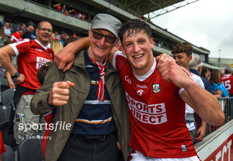 Colm O’Callaghan of Cork celebrates with his grandfather John O’Callaghan after beating Roscommon in the All-Ireland Senior Championship Preliminary Quarter-Final!

📸 <a href="/tombearyphoto/">Tom Beary</a> 

sportsfile.com/more-images/77…