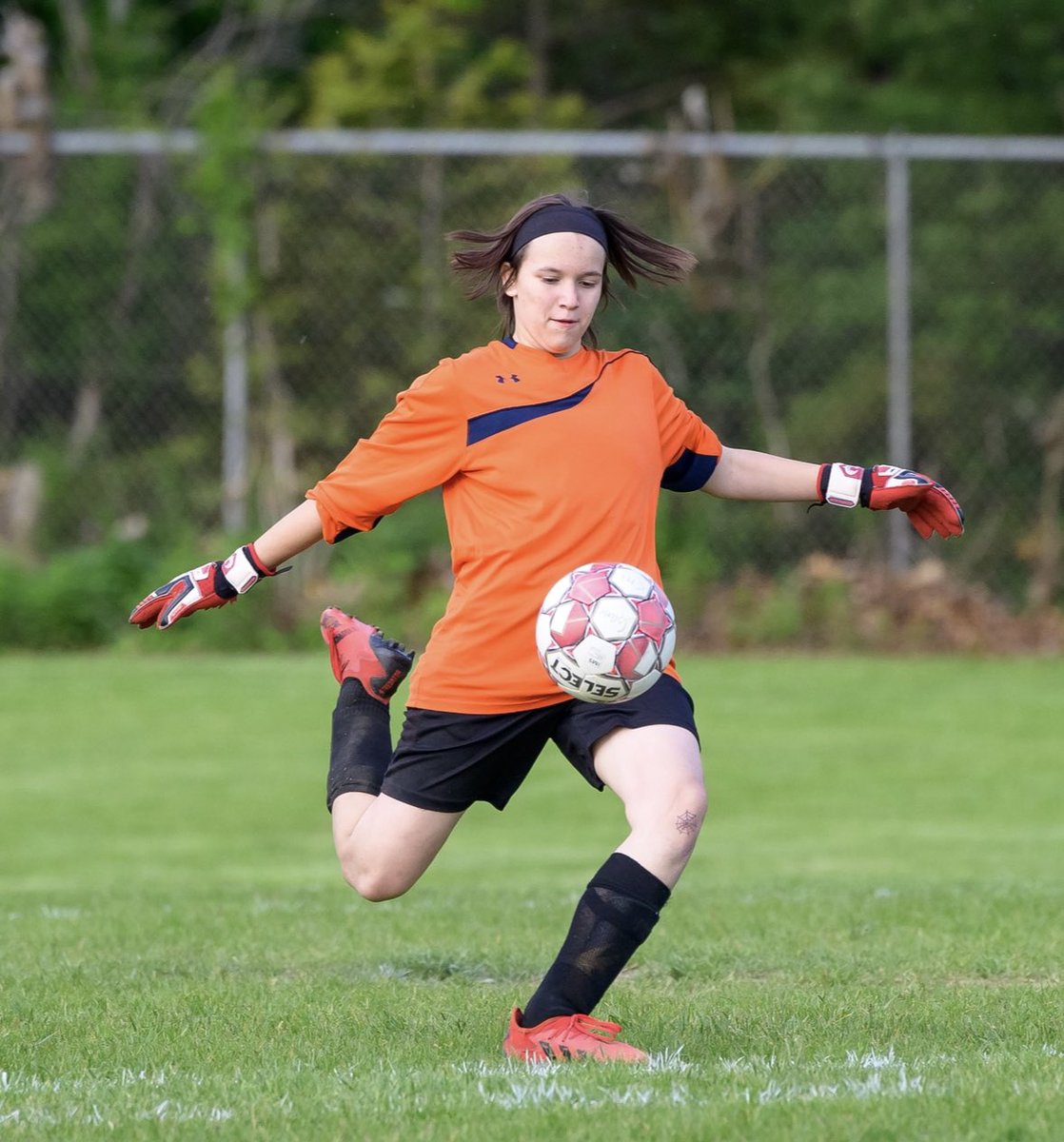 Congratulations to Mars Dalecky on being named HM All-Woodland as a goalkeeper! Way to go Mars! 🚀⚽️

#gorockets #smway #springsportsrecap #supersoph

📷: J & J Doubletake