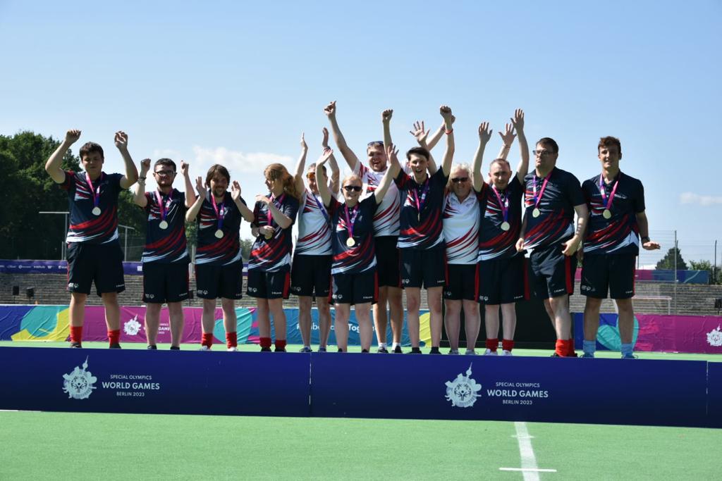 Things we love to see!! 

👏👏 The @specialolympicsgb team just made history by winning the first hockey gold medal at the World Games 👏👏

#hockey #specialolympics #gold