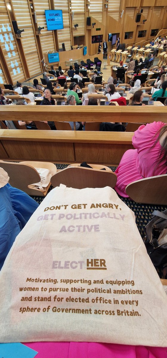 Mrs Meek tweet media