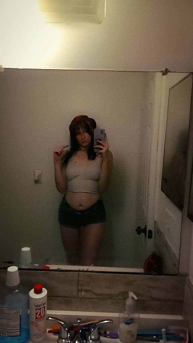 divinityO5's tweet photo. Rate my cookout outfit🖤

#findom #domme https://t.co/DUfdDFSPte