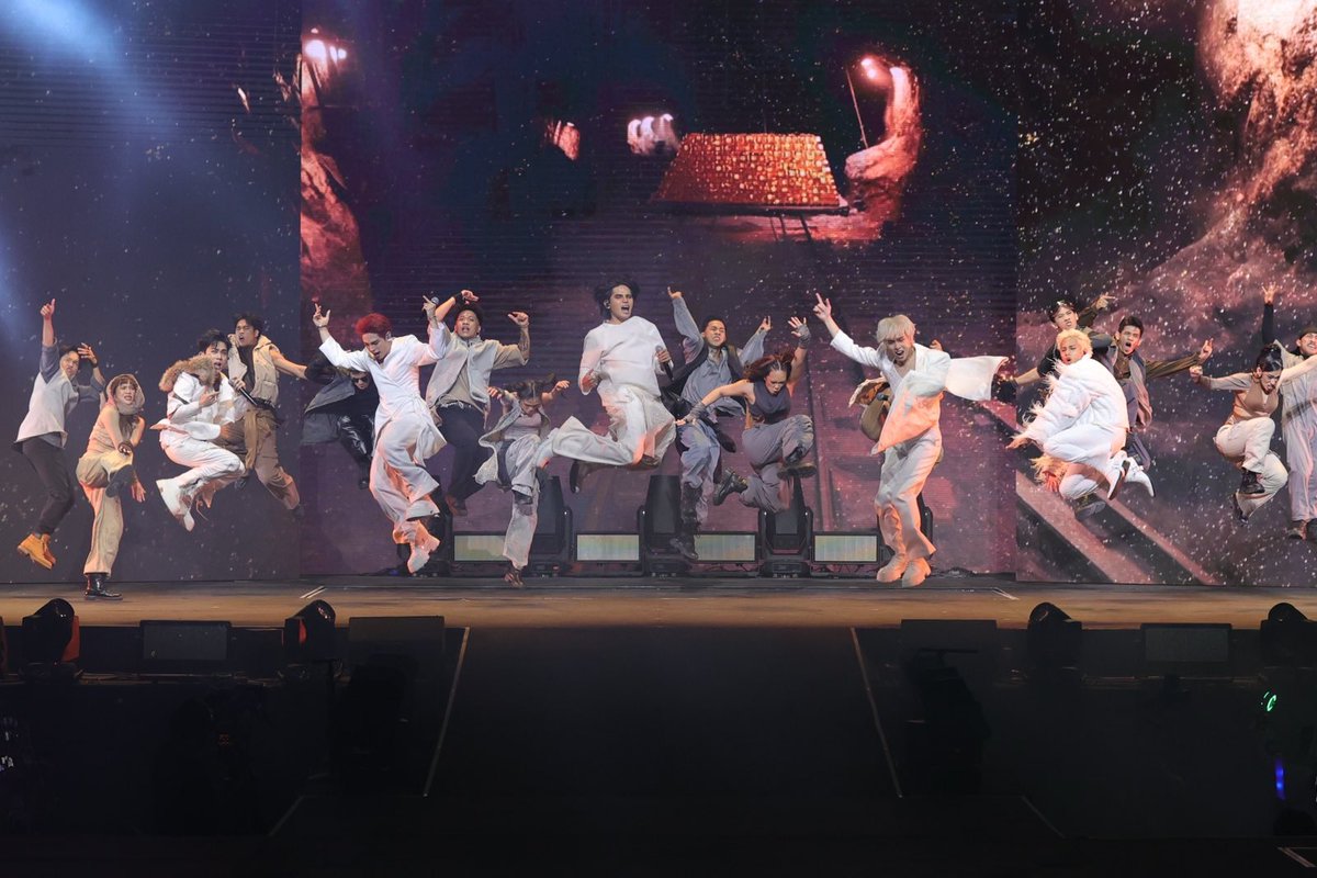 TheBigDome's tweet photo. That ends the unforgettable Day 1 of #SB19PAGTATAGatTheBigDome ✨

Day 2 A’TIN see you!

📸 Danilo Factor

#SB19PAGTATAG #TheBigDome #SB19 #PAGTATAG  #PAGTATAGWorldTourManila https://t.co/Kn1mEt5rsS