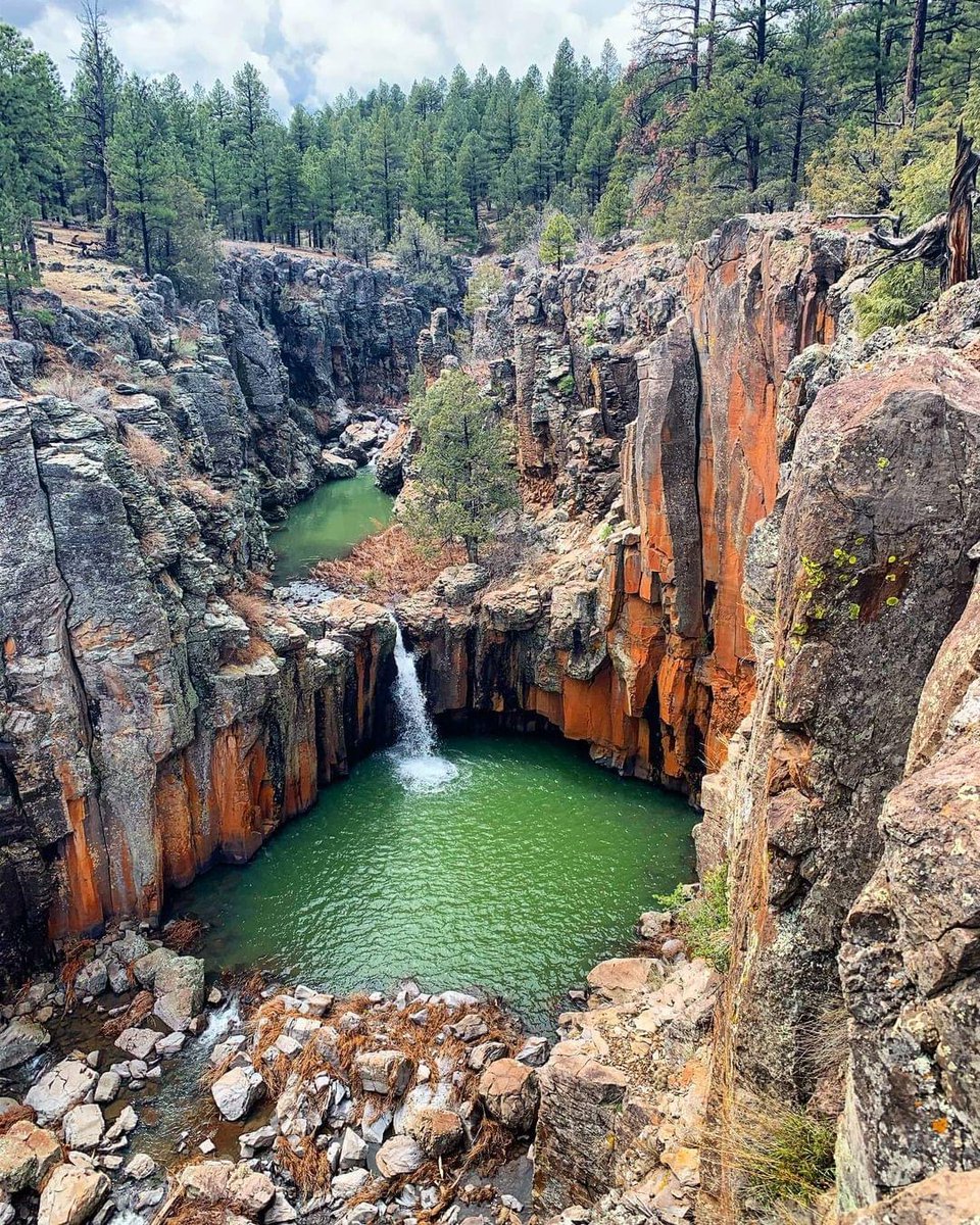 Good morning!😊
Sycamore Falls,  Arizona!🌵💦🌲⛰⛰⛰