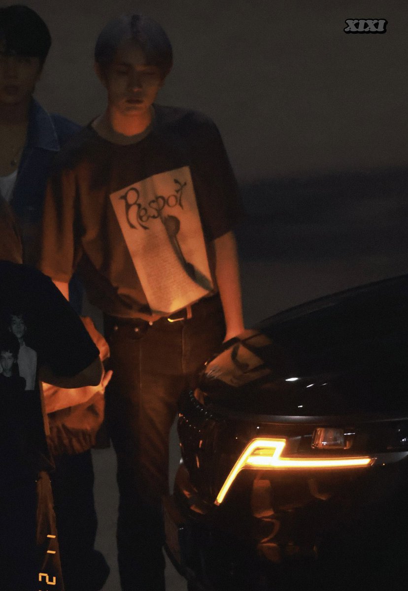 หากว่าคืนนี้นอนหนาว จะยินดีให้ยืมฉันไปกอด