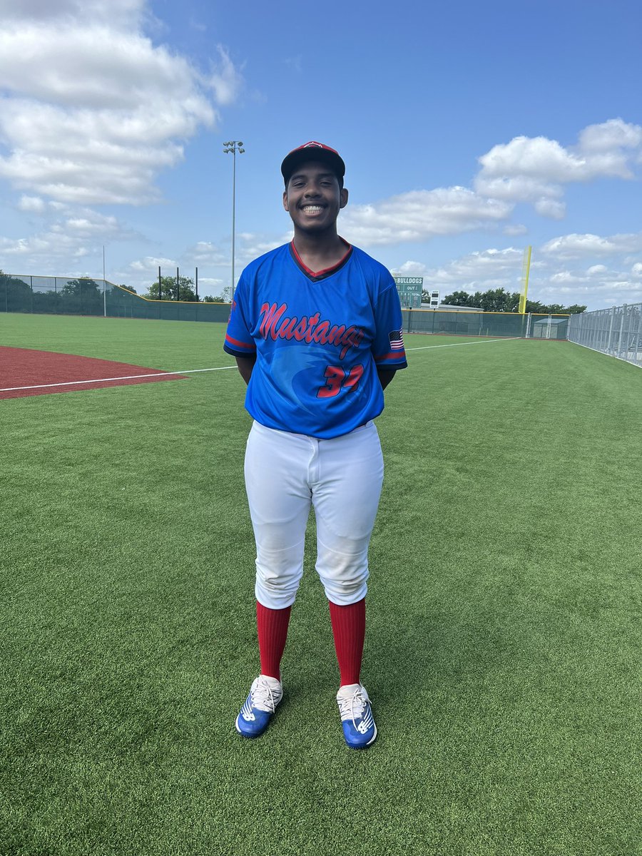 Game 1 at Marion HS
STX Mustangs - 3
Line Drive Morin - 2

Our PoG is Keyshawn Haire (Natalia HS 2024)

Haire - 1-2 with a 💣 that was the eventual winning run!
<a href="/Turn2Tournamnts/">TurnTwoTournaments</a>