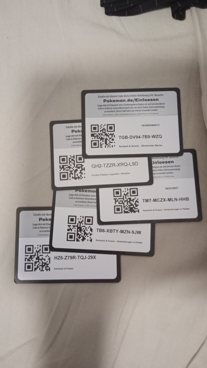 Psiana_pkmn's tweet image. the fastest one can use those codes

der schnellste darf diese Codes nutzen.

#PokémonCodeKarte #PokémonSammelkartenspielonline #Giveaway #PokemonCodeCards