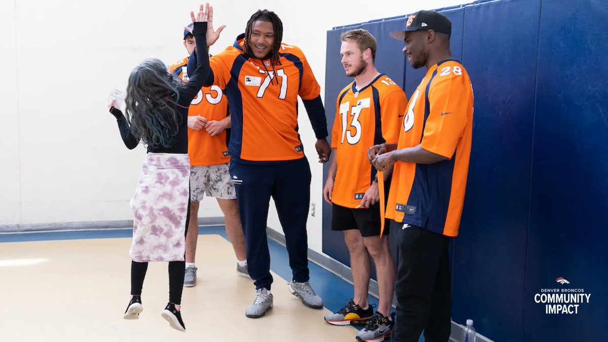The rooks stopped by <a href="/ChildrensColo/">Children's Hospital Colorado</a> to say hi to some friends 🤗