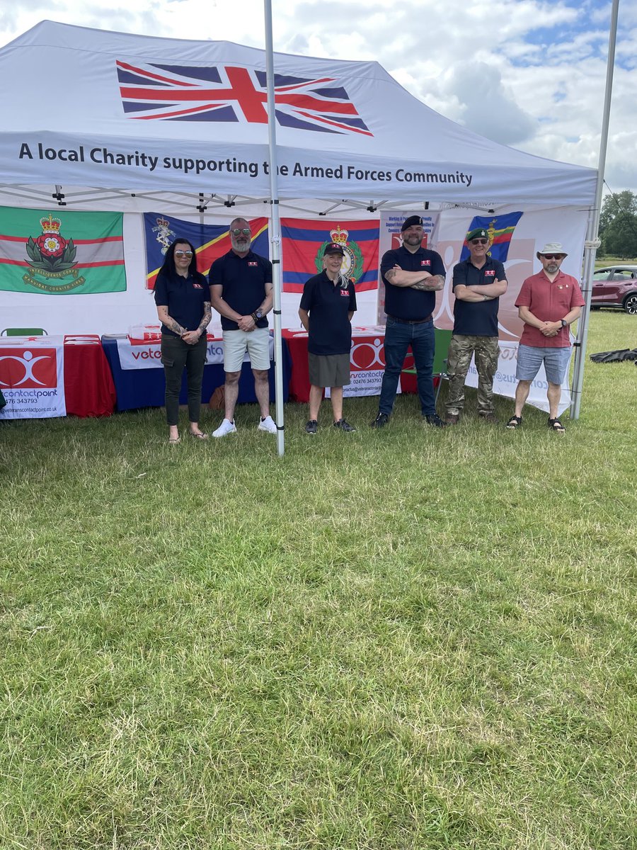 VCPNuneaton's tweet image. Small but dedicated team of valuable volunteers who did extraordinary today in the heat. Even dealing with Capt Manering &amp;amp; Col Blimp. Someone tell Phil what the rig is please 😂💂👍