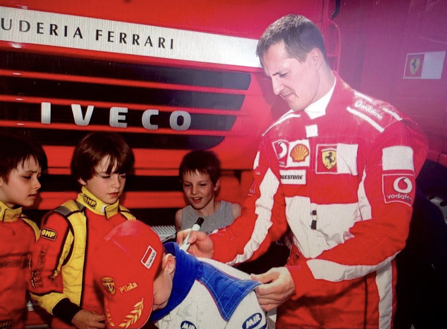 this picture immediately reminded me of the one charles shared with schumi. just like this red idol…❤️