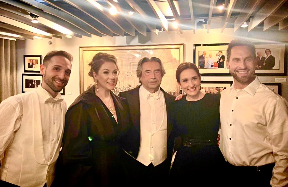 Happiest singers in the world right here, with the great @MaestroMuti, just named Music Director Emeritus for Life @chicagosymphony. What a night!!!! Two more concerts of Beethoven’s #MissaSolemnis, tonight and tomorrow! ❤️💥 #GiovanniSala #AlisaKolosova @kyleket