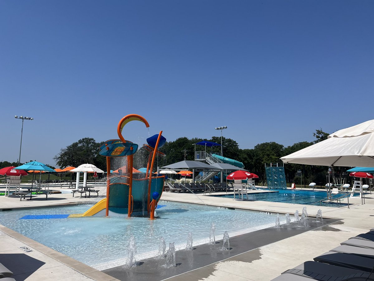 JeffKitner's tweet image. Stop #5 @BachmanLake to visit the new aquatics center! No time for the #SlideChallenge today but we’ll be back. 5/x