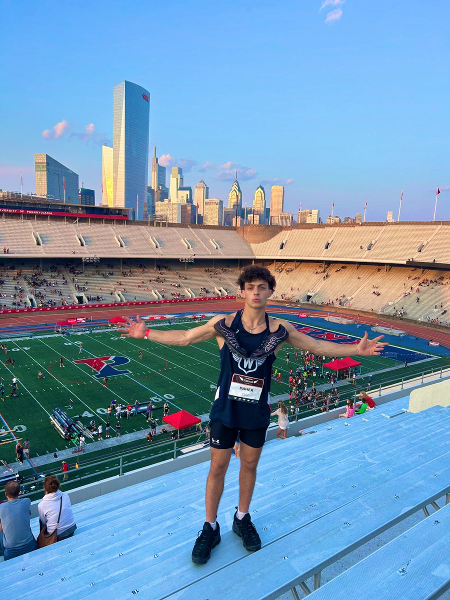 Had a great time at New Balance Nationals in Phili. We came 3rd in our heat 17th overall in the Smr with a pr time of 3:37.46. Great group of teamates and coaches beside me the whole year. 1st year ✅