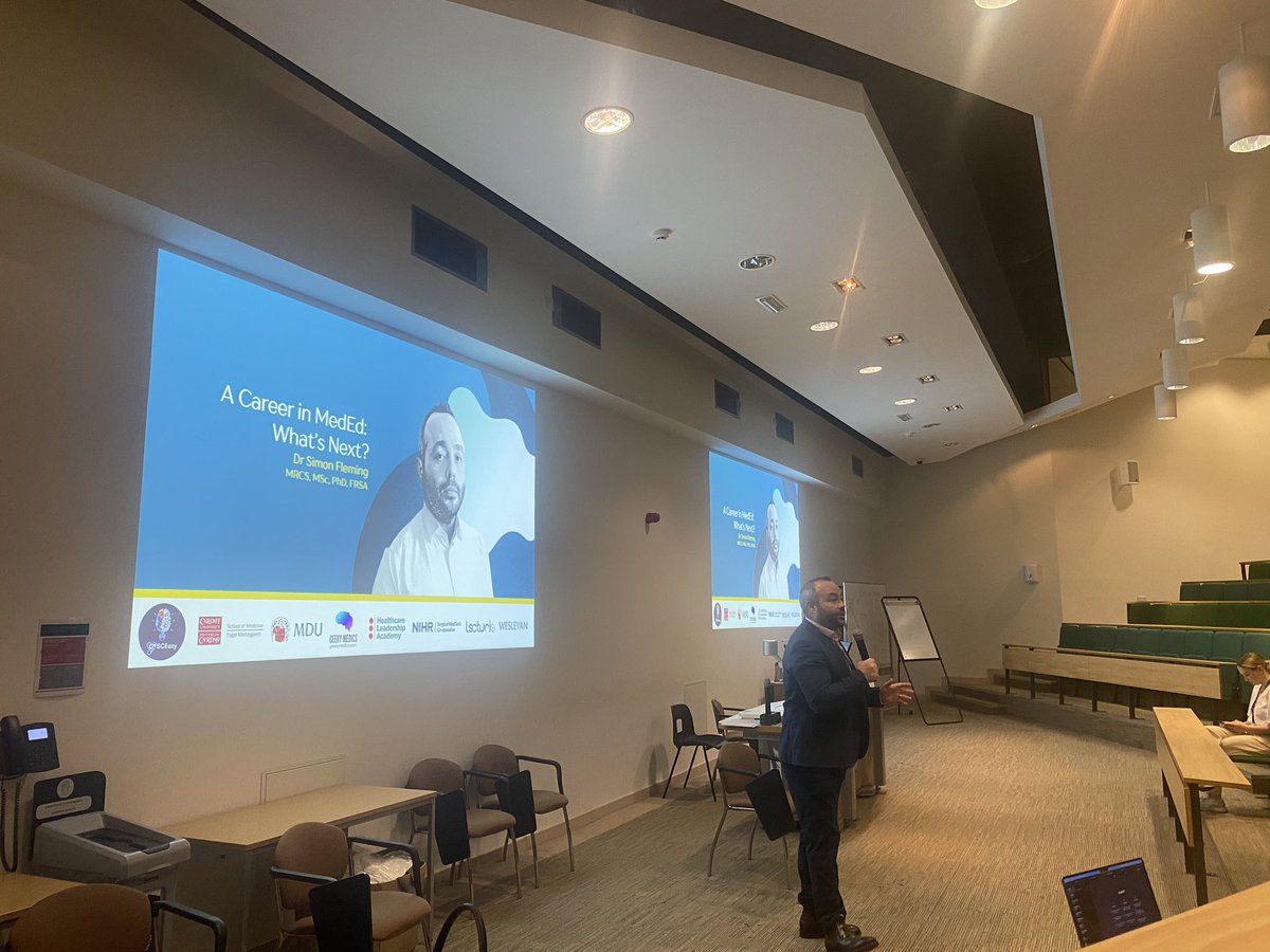 Almeida_de_Dr's tweet image. Lovely day attending the @OSCEazyOfficial #MedEd conference. A great example of how blended attendance can work. Plenaries included our very own @DrThanasiHass and @geekymedics founder. Very interesting discussions were had!