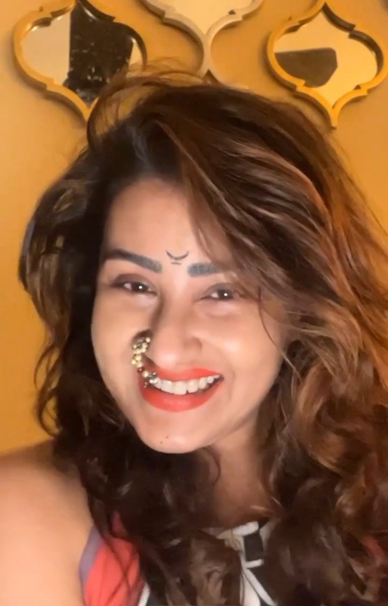 This smile can easily resets your mood..

#ShilpaShinde 
#WeLoveShilpaShinde