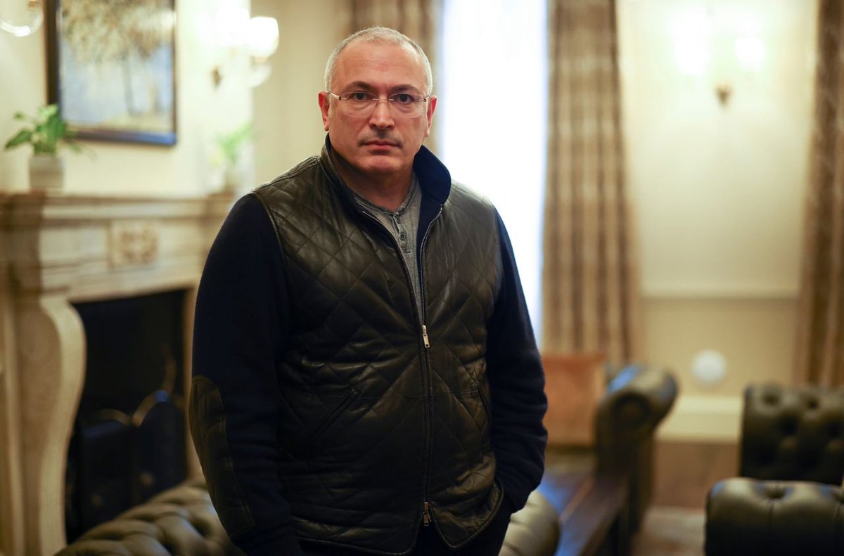 nexta_tv's tweet image. Opposition politician Mikhail Khodorkovsky urged Russians to arm themselves

"1) Now we see that only armed people can resist a dictatorship.

2) Prigozhin's mutiny will end with his or Putin's personal elimination. After that, there will be a reaction and tightening of the…
