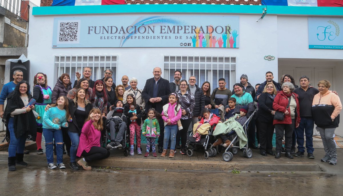 En Rosario, inauguramos con alegría la nueva sede de Fundación Emperador. El agradecimiento a quienes llevan adelante esta organización, porque ponen su tiempo, su amor y su cariño para dar visibilidad y mejorar la calidad de vida de las personas electrodependientes.