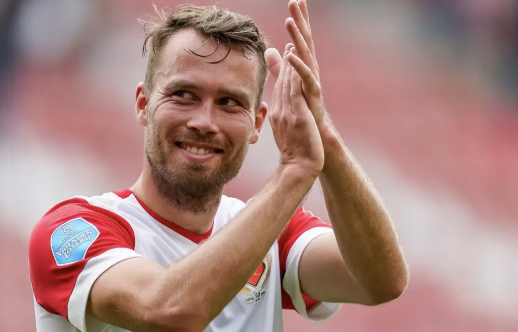 🚨#SWFC are linked with Dutch attacking-midfielder, Sander van de Streek.✍️

The 30 year old contributed 9️⃣ goals and 3️⃣ assists in 3️⃣0️⃣ appearances last season. 

#WAWAW | #SkyBetChampionship