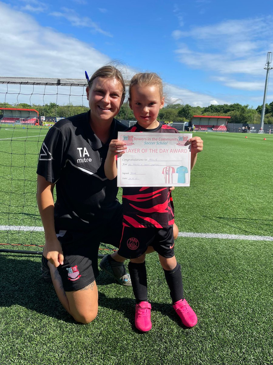 Congratulations to our Trainer of the day for our Saturday Morning Girls Session. Some big tackles and shooting #UpTheBowers #BowersCommunity #BowersFamily #Basildon