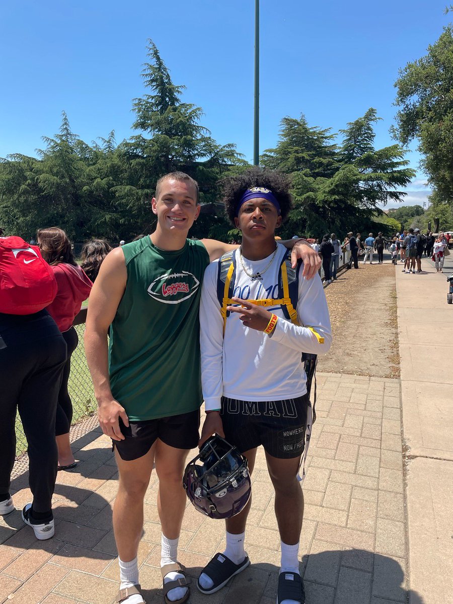 Had a great time at <a href="/StanfordFball/">Stanford Football</a> camp this Thursday! Appreciate all the coaches that helped me get better! <a href="/LibradoBarocio/">LB</a> @DHawkins34 <a href="/headdogpound/">Duane Brooks</a> <a href="/russelljacobn/">Jacob Russell</a> <a href="/CoachCalley21/">Chris Calley</a> <a href="/CoachJackson16/">Raleigh T. Jackson</a> <a href="/alex_purviance/">Alex Purviance</a> <a href="/coach_ru/">Rick Ulrich</a> <a href="/BenjiPalu_Cal/">Benji Palu</a> <a href="/CoachZampese/">Anthony Zampese</a> <a href="/ApplebaumNathan/">Nathan Applebaum</a> <a href="/coachpsb/">Patrick Browning</a>