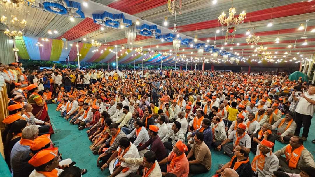 purneshmodi's tweet photo. 24 સુરત લોકસભામાં જન સમર્થન અભિયાન હેઠળ વિશ્વનેતા અને દેશના સર્વાધિક લોકપ્રિય વડાપ્રધાન આદરણીય શ્રી @narendramodi સાહેબના નેતૃત્વમાં સુશાસનના 9 વર્ષ પૂર્ણ થવા નિમિત્તે 24 સુરત લોકસભા ની જાહેર સભામાંં ભાજપ ગુજરાત પ્રદેશના ઉપાધ્યક્ષ શ્રી @gpzadafia સહિતના અગ્રણીઓએ માર્ગદર્શન આપ્યું.કેન્દ્ર સરકારના રાજ્ય કક્ષાના રેલ્વે અને ટેક્સટાઇલ મંત્રી શ્રીમતી @DarshanaJardosh  એ સરકારની વિવિધ કામગીરીથી લોકોને વાકેફ કર્યા.વિશાળ જન સભામાં ઉપસ્થિત રહેલ તમામ કાર્યકર્તાઓ મિત્રોને ખૂબ  ખૂબ આભાર....

#purneshmodi24x7 #9YearsOfSeva
@PMOIndia @BJP4Gujarat @CMOGuj
