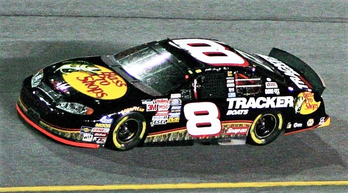 Martin Truex Jr won the 2005 Winn-Dixie 250 at Daytona 18 years ago today. 🏁 

#MTJ won back-to-back Busch (@NASCAR_Xfinity) series championships in 2004 and 2005.  

#Chance2Motorsports 🏁