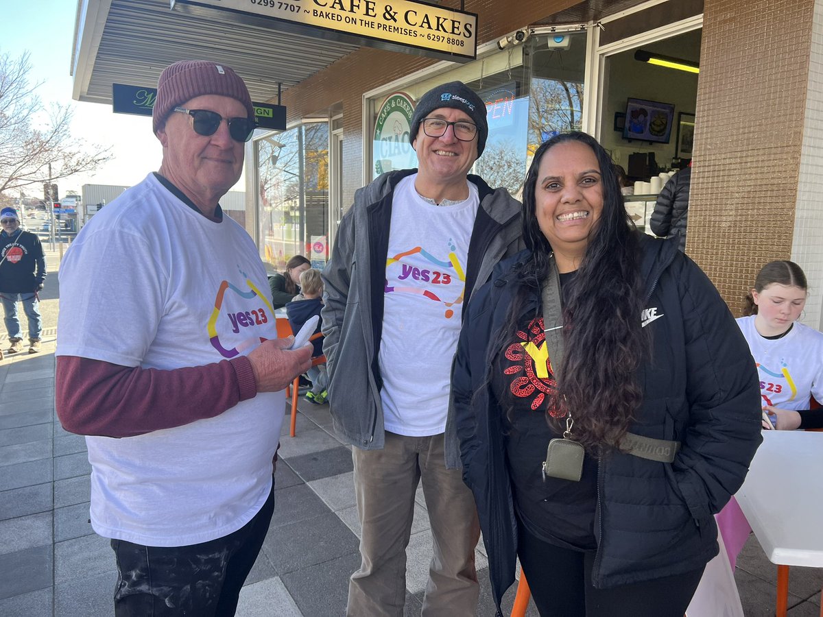 Elllsee's tweet photo. Perfect morning in Queanbeyan showing support for a Voice to Parliament. ☀️

If you’d like to join this group sign up details are in the comments below 👇

Yes23
#voteyes https://t.co/Vwa4B6ejIM