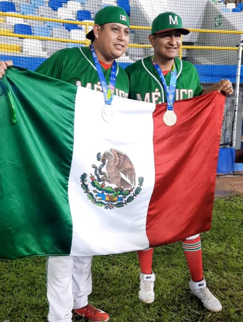 TITAN SPORTS tweet media