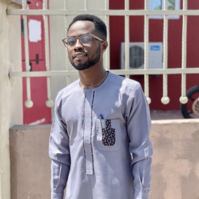 _lyrix's tweet photo. #NewProfilePic https://t.co/DTFCEAKmyR