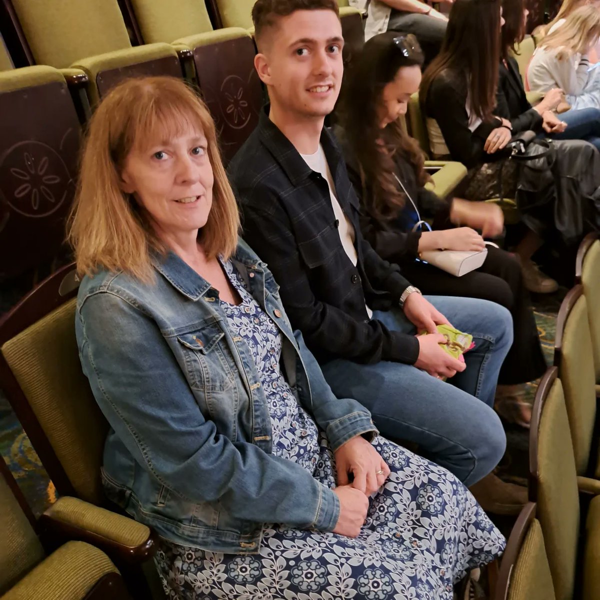 Soundmaker9's tweet image. Victoria Palace Theatre   'Hamilton'