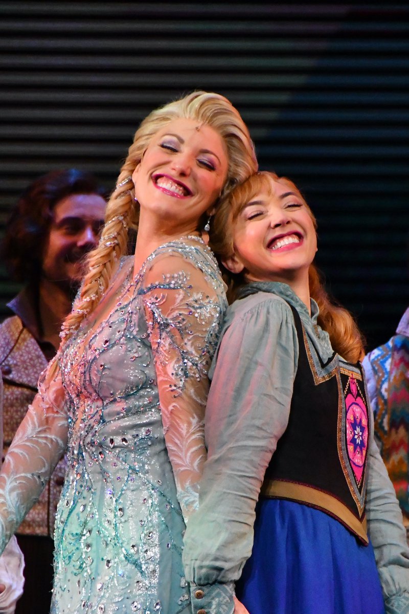 orthodoc51's tweet photo. @TheOrpheumTN 
99° Friday night in Memphis but a great night for FROZEN... https://t.co/sCDmvTzVid