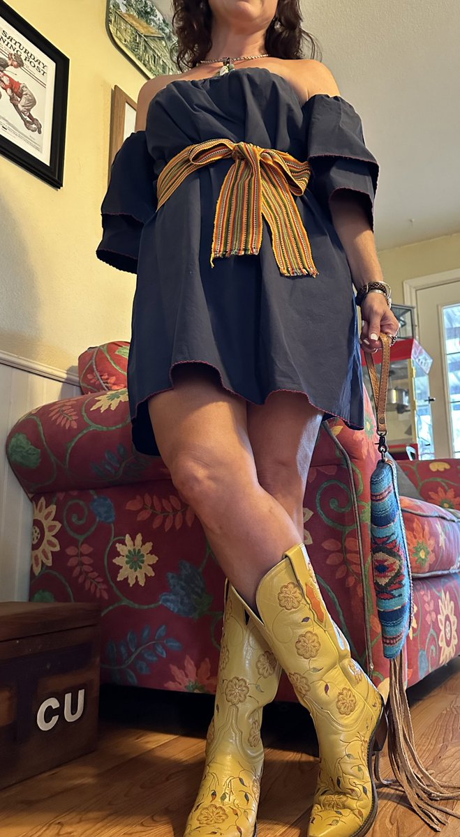 JeniML93's tweet photo. #ootd #ootdfashion Headed to a wedding with bbq and dance reception #texasstyle #texaswedding Love the stitching detail on these @Lucchese1883 #boots https://t.co/EKXkfIu8zc