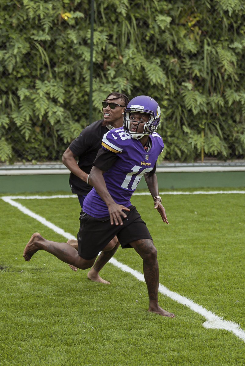 vinijr's tweet photo. 🏈 https://t.co/PPORVfaajJ