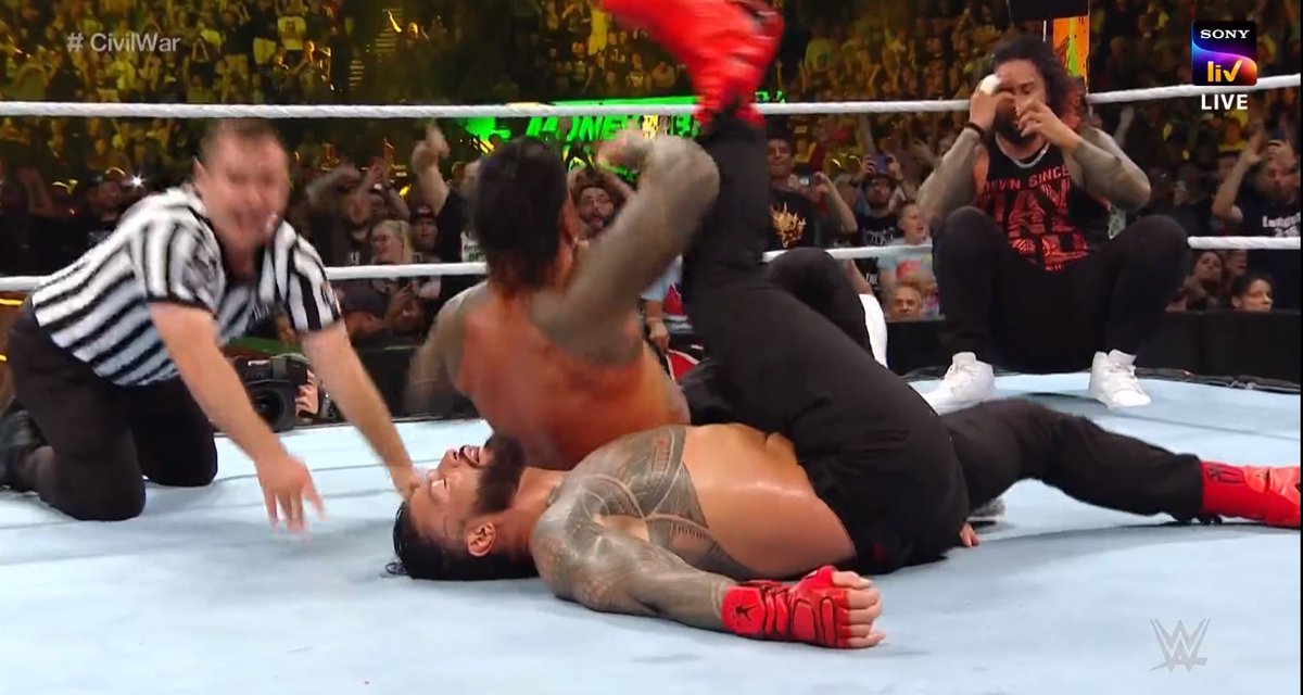 ROMAN REIGNS HAS BEEN PINNED!!
#WWE #MITB