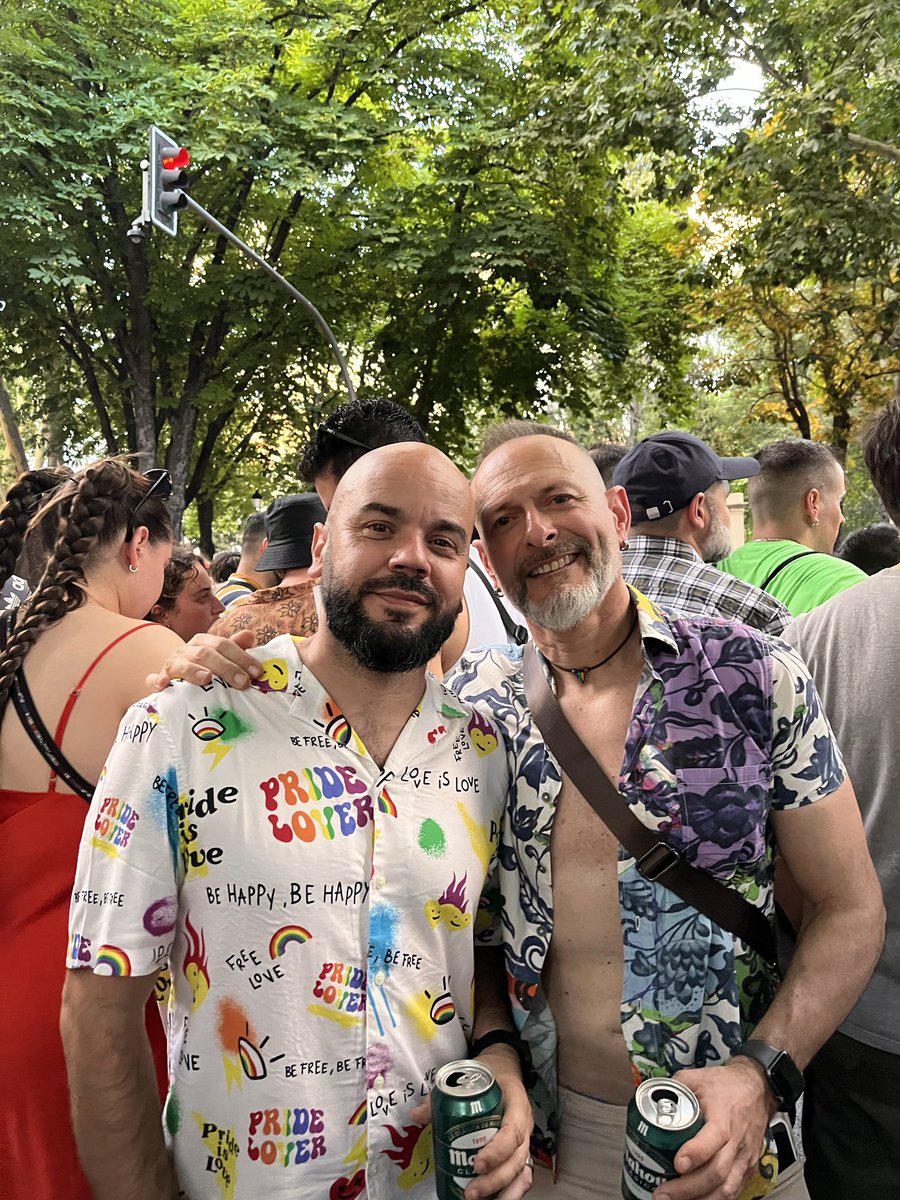 YEPES7's tweet photo. Un año más, celebrando el orgullo de ser como quiero y amar a quien quiero. 
Y este año con más pulmones para gritar: Ni un paso atrás. Ante su odio nuestra lucha 🏳️‍🌈🏳️‍🌈🏳️‍🌈#orgullo23 #pride23 #orgullolgtbi https://t.co/dG9A4nrkGM