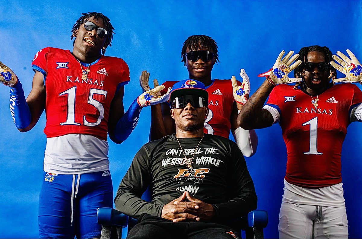 3 👑’s and a Fan. #WeAreDE x #RCJH 🦂🦂🦂 #SWNY #NewEra #WestsiDE