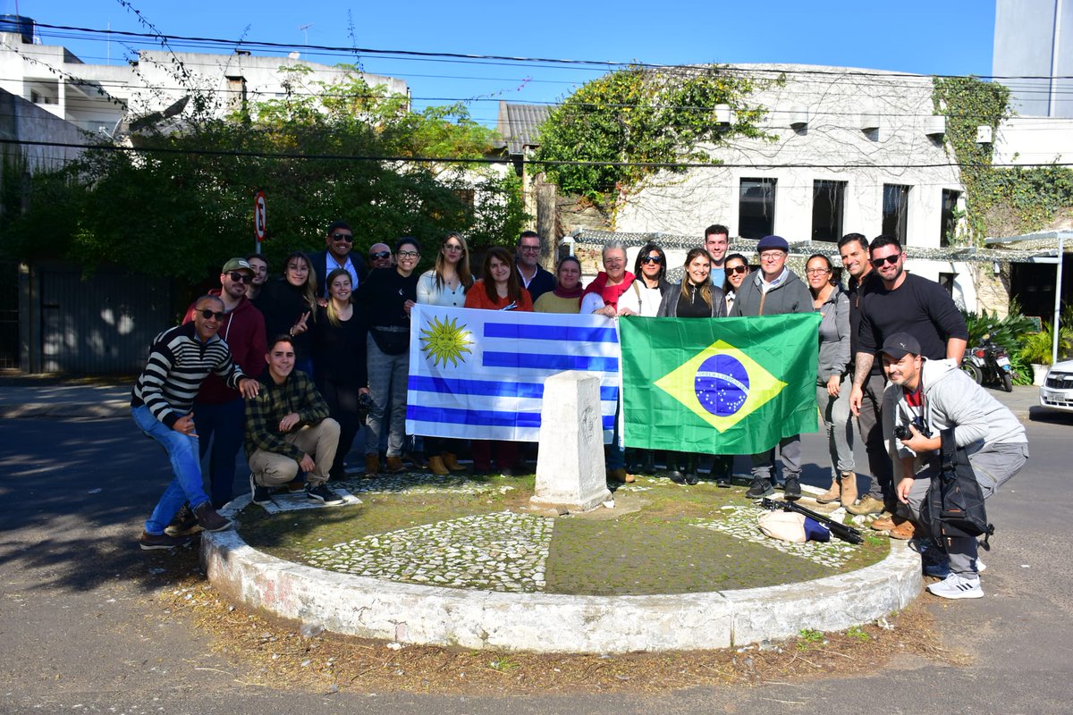 ComunicacSur365's tweet photo. Operadores turístico de Rivera y Livramento de la mano de @Uruguay_Natural  y la @IDR_Rivera largaron distintas propuestas de trabajo conjunto pensado en lógica de Destino Binacional.

#FamPress 
#DestinoBinacional 
#ComunicaciónDeDestinos https://t.co/PaKahwIg2W